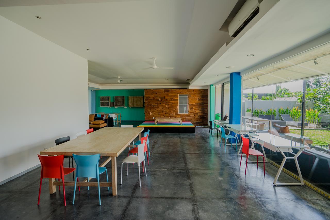 Cozy Bobo Hostel Seminyak Exteriör bild