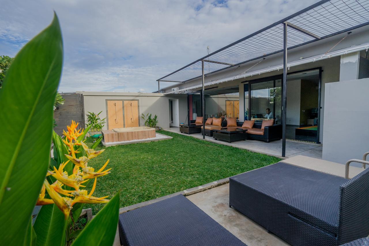 Cozy Bobo Hostel Seminyak Exteriör bild