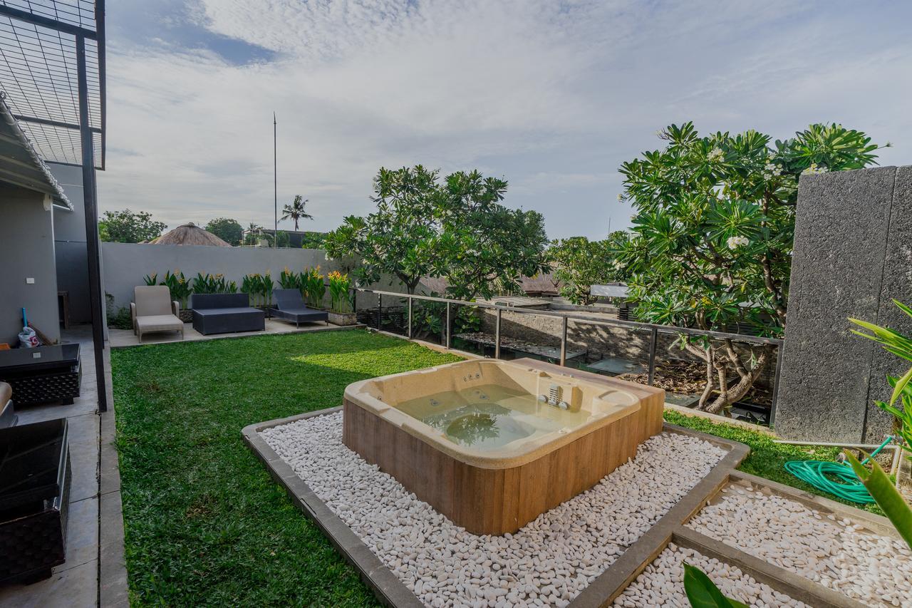 Cozy Bobo Hostel Seminyak Exteriör bild